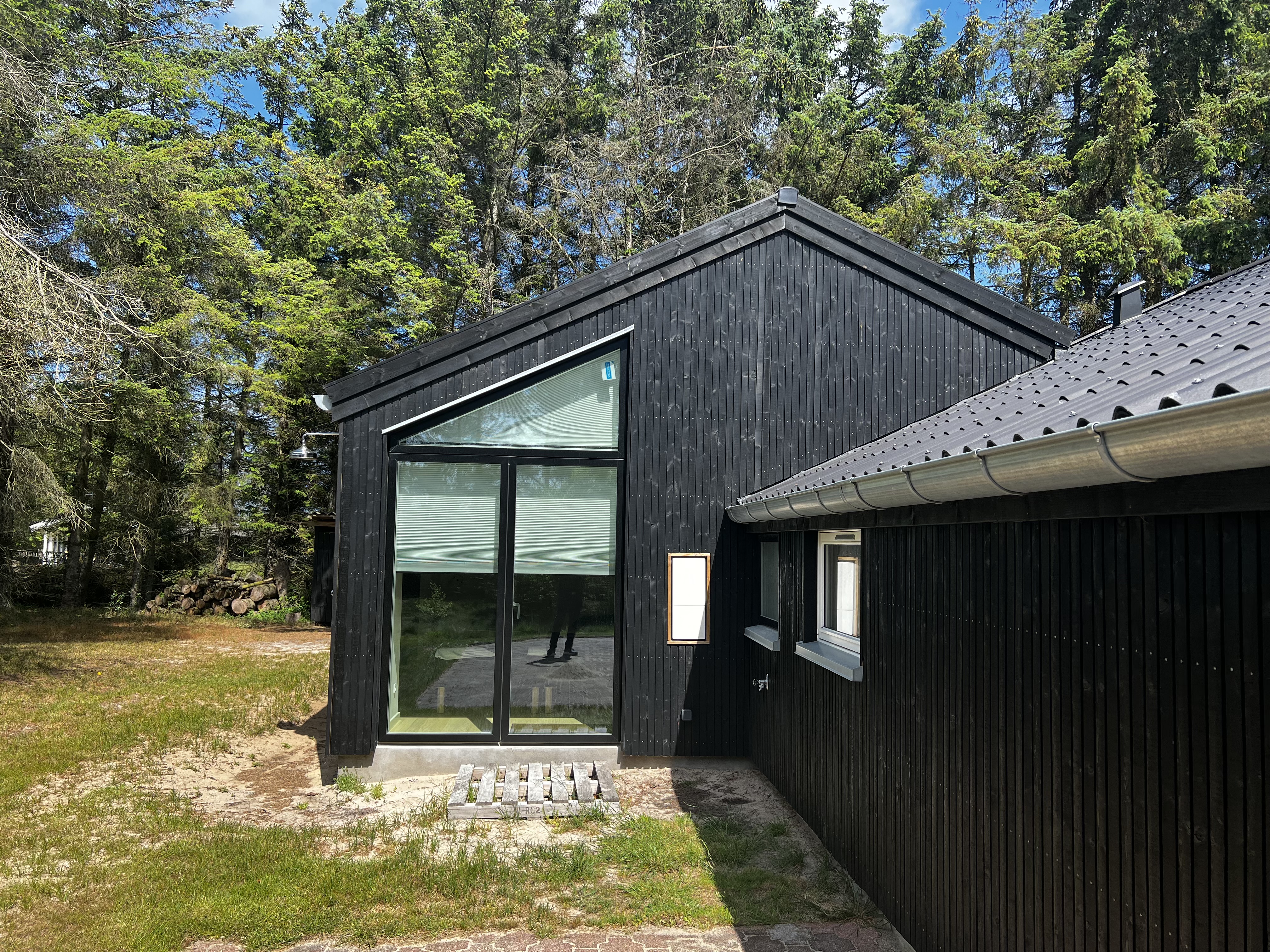 Sommerhus med tilbygning — Yderskov